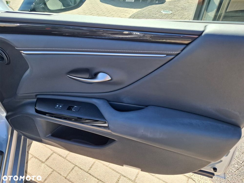 Lexus ES 300h Business Edition - 21