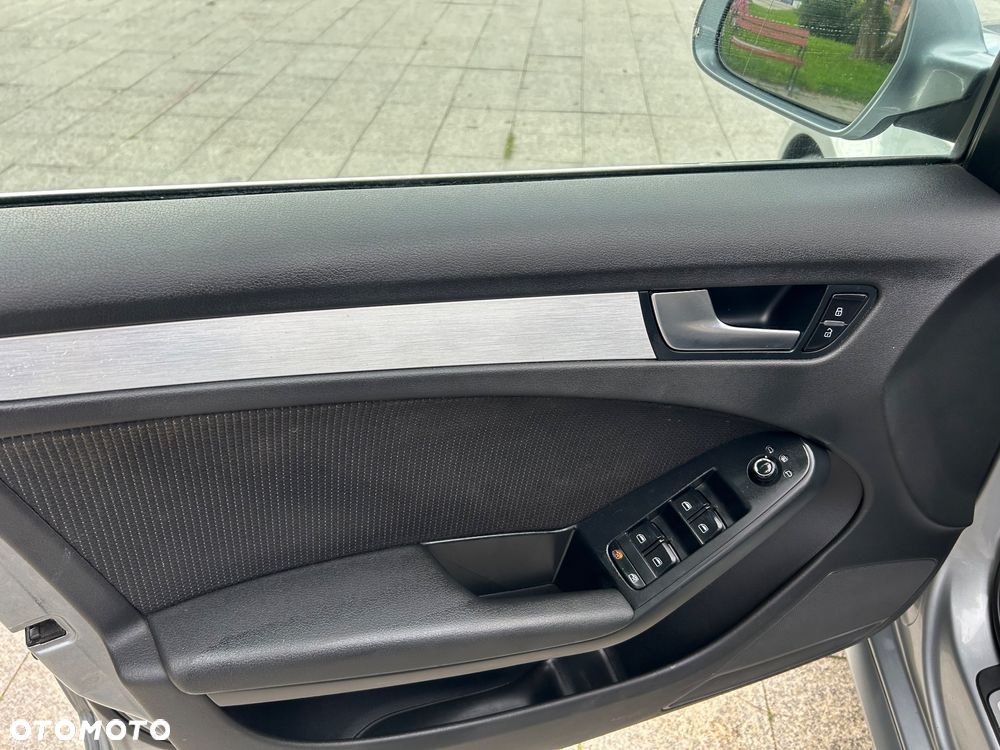 Audi A4 ver-2-0-tfsi-multitronic-s-line-sportpaket-plus- - 22