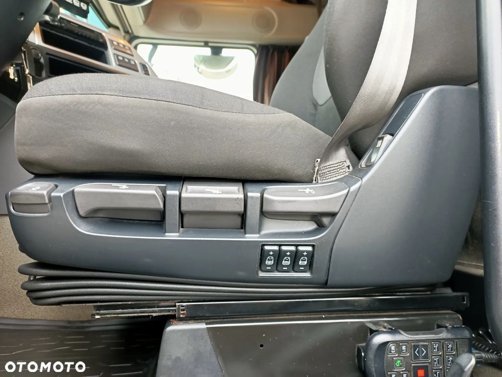 DAF XF450 6X2 Chłodnia Izoterma Carrier Supra 950 2szt - 27