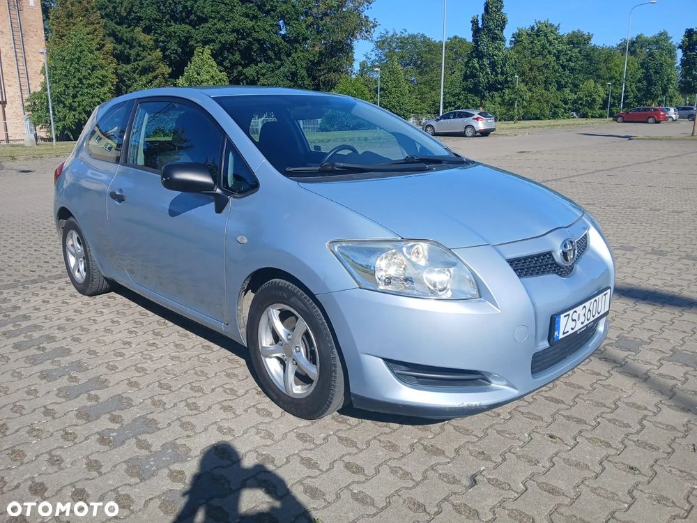 Toyota Auris 1.4 VVT-i Terra - 3