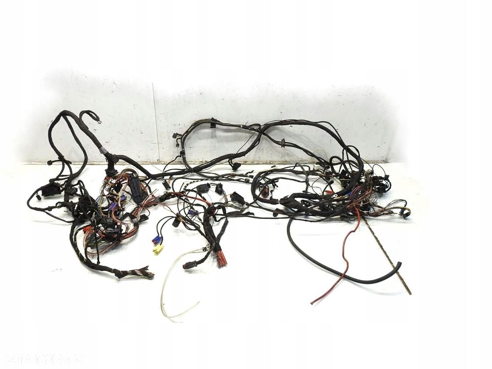 WIĄZKA INSTALACJA KOMORY SILNIKA MERCEDES W220 4.0 CDI V8 2205403305 - 1