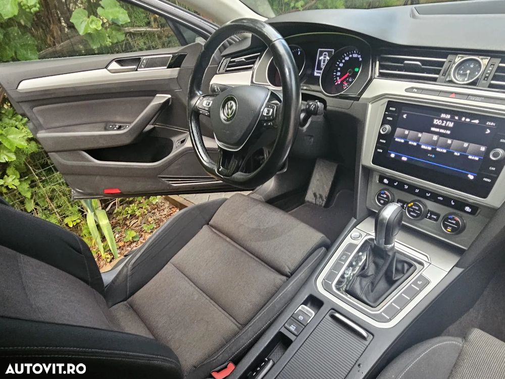 Volkswagen Passat 2.0 TDI DSG Comfortline - 3