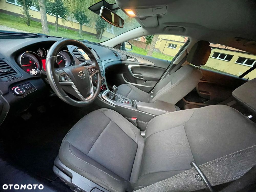 Opel Insignia - 11