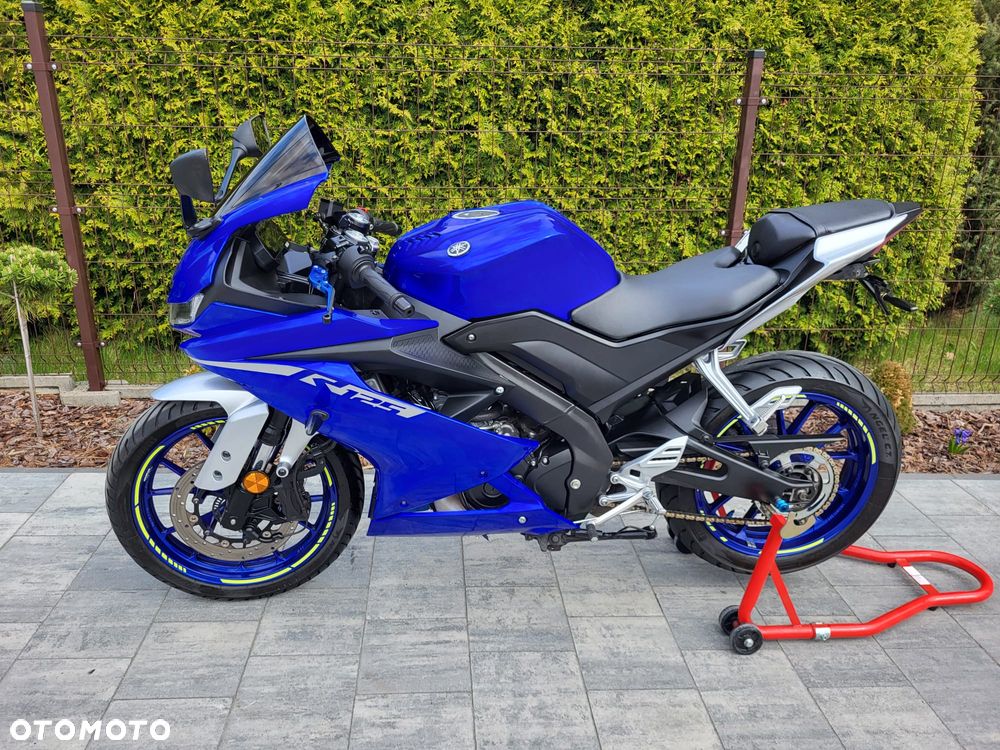 Yamaha YZF - 8