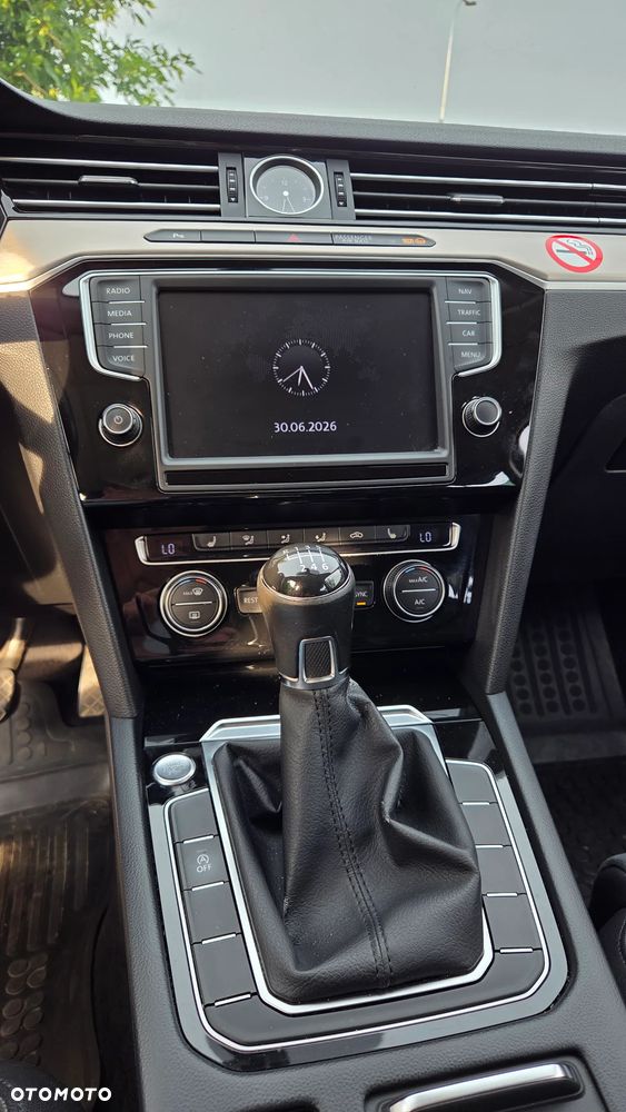 Volkswagen Passat - 23