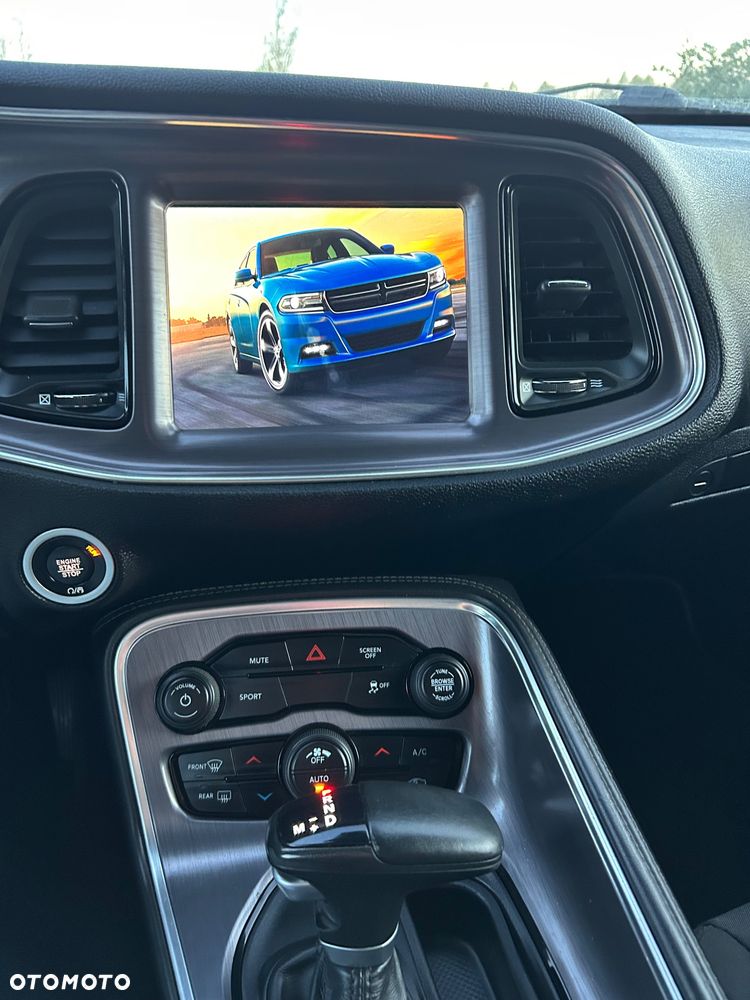 Dodge Challenger Automatik SXT Plus - 12