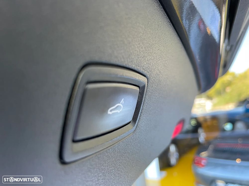 Porsche Cayenne Coupé E-Hybrid - 34