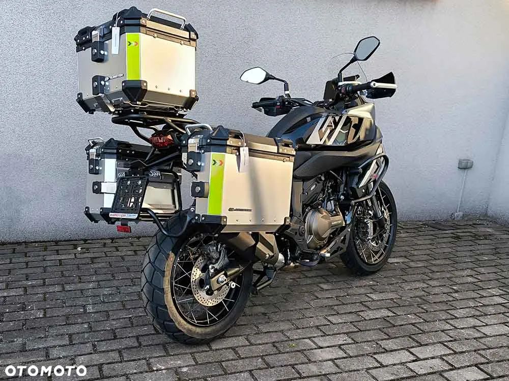 QJMOTOR SRT 600SX - 23