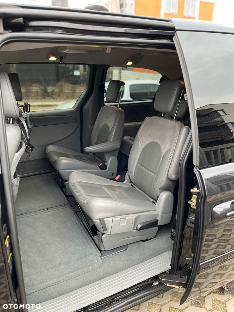 Chrysler Grand Voyager 2.8 CRD LX - 11