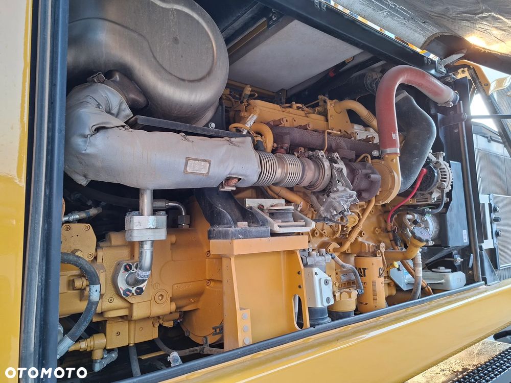 Caterpillar CAT M 318 F - 24