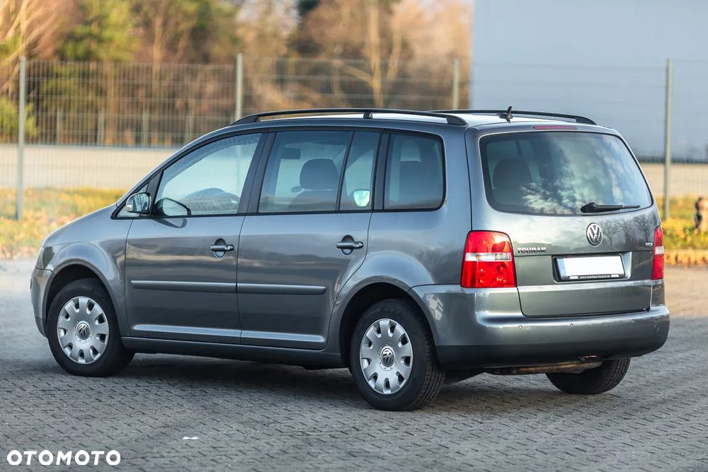 Volkswagen Touran 1.9 TDI DSG Trendline - 16