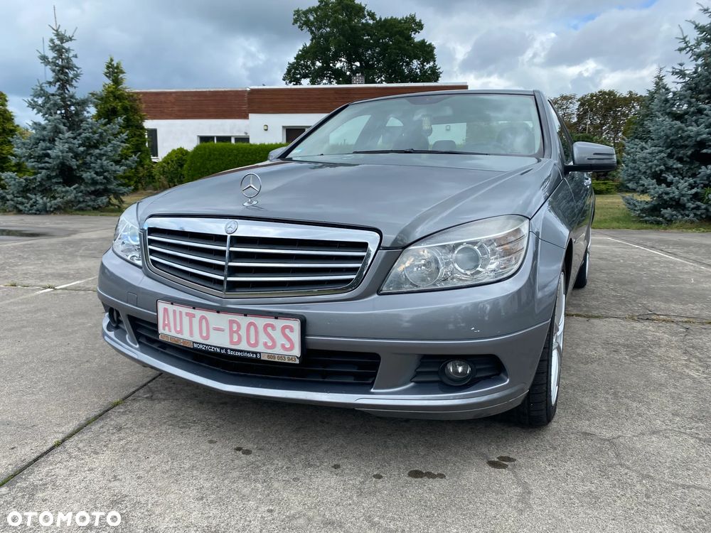 Mercedes-Benz Klasa C 180 CGI BlueEff Classic - 1