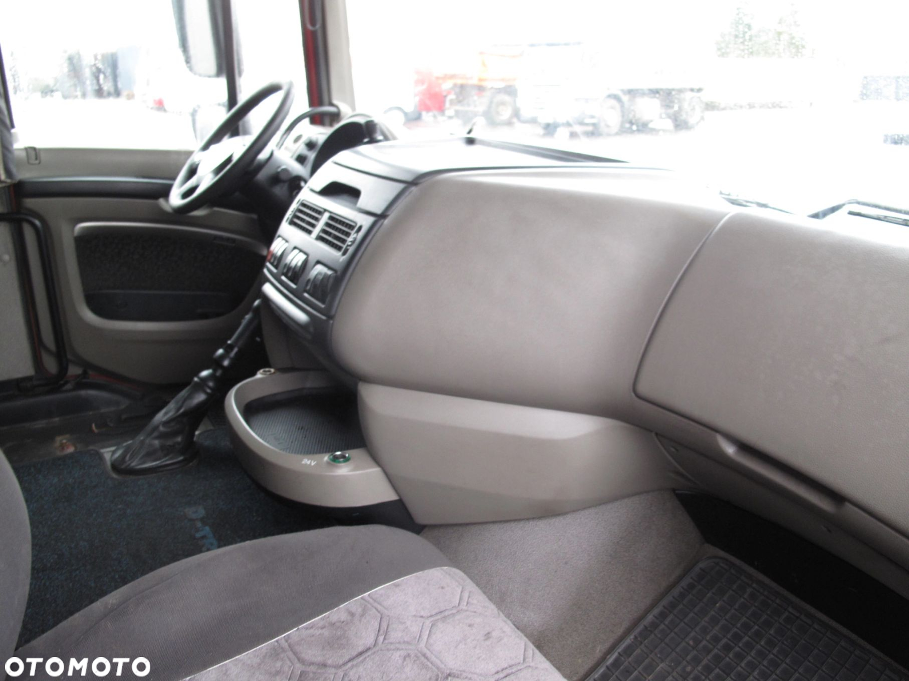 KABINA DAF SUPER SPACE CAB XF 105 MANUAL - 5