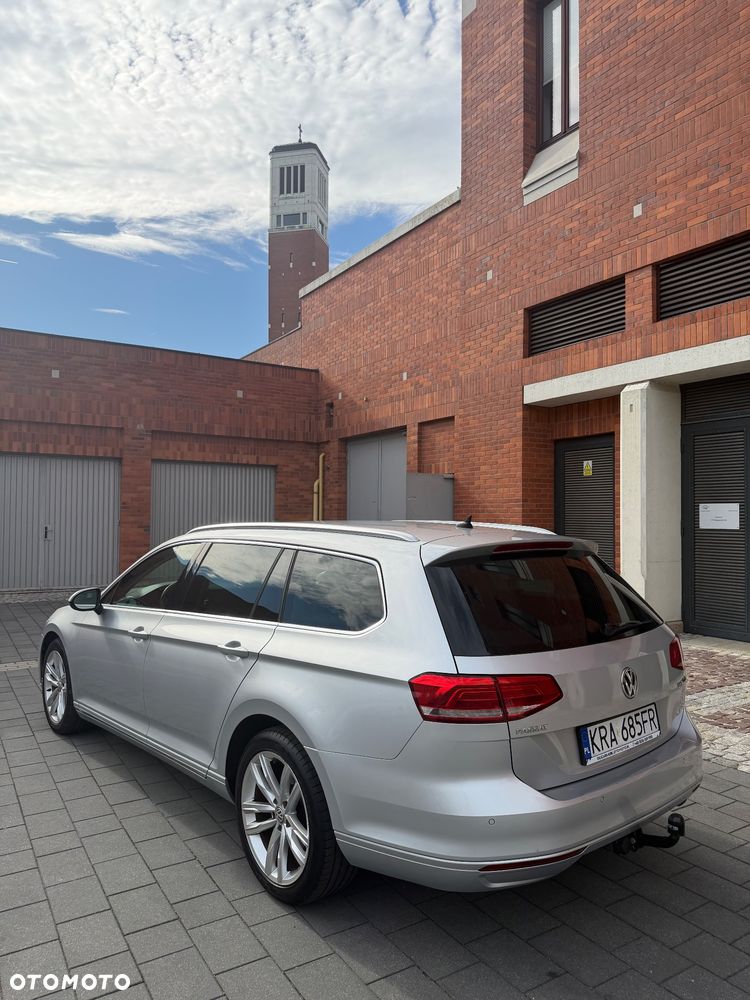 Volkswagen Passat 1.6 TDI (BlueMotion Technology) Comfortline - 24