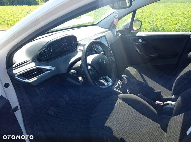 Peugeot 208 PureTech 82 Winter Edition - 8