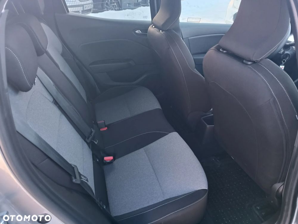 Renault Clio 1.0 TCe Evolution - 15