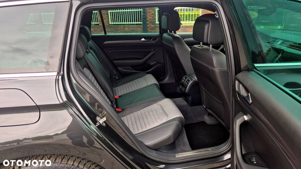 Volkswagen Passat 2.0 TDI (BlueMotion Technology) DSG Highline - 16