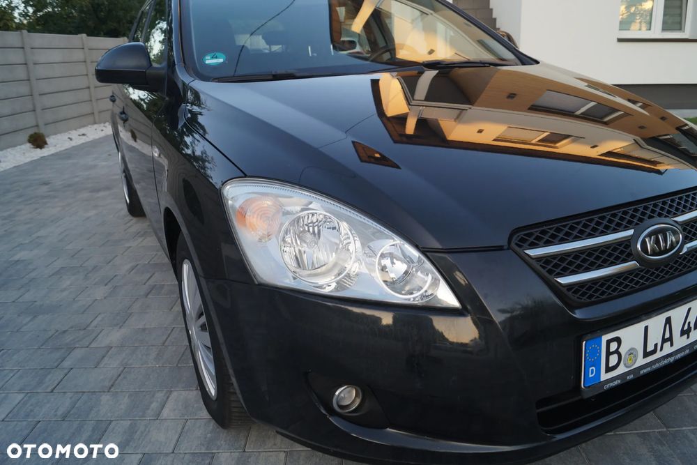 Kia Ceed - 14