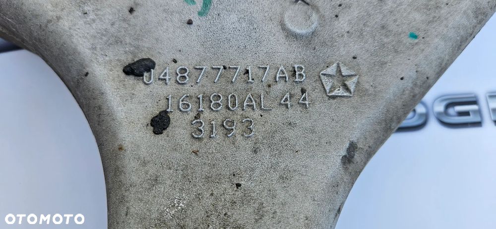 Dodge Durango LIFT 2017- Wahacz przód prawy lewy Wahacz przedni dolny lub górny prawy lewy 04877716AB 04877717AB - 12