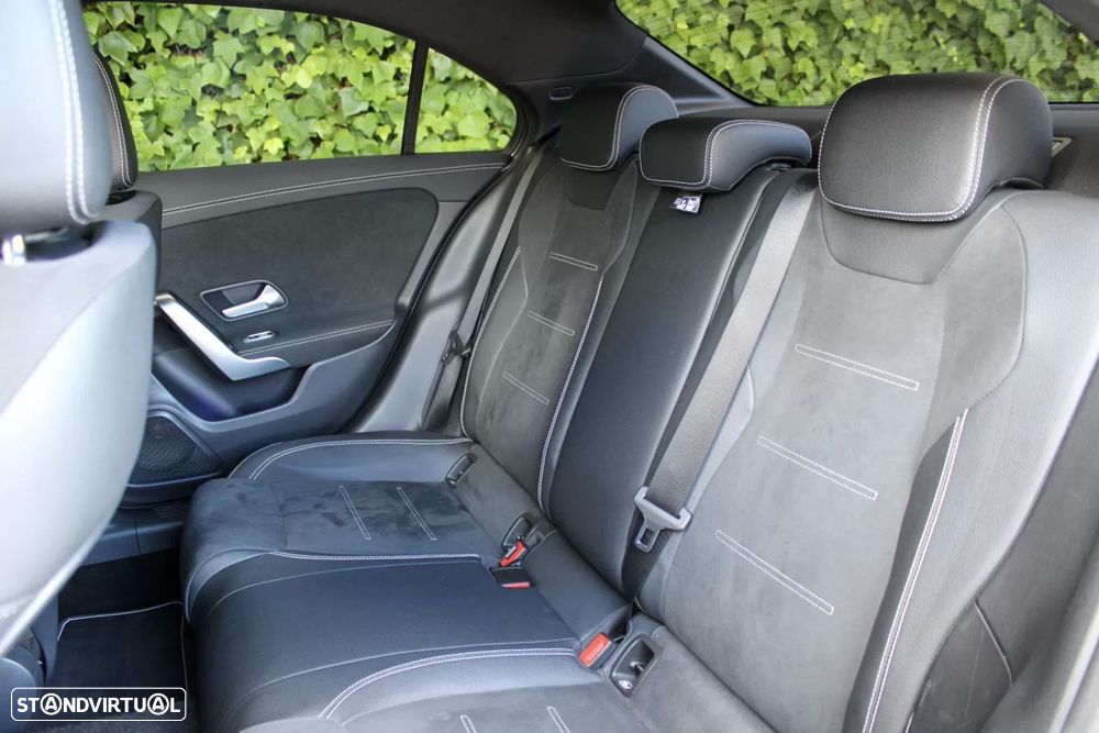 Mercedes-Benz A 250 e AMG Line — fotografia 13