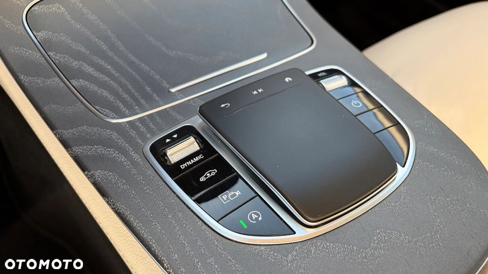 Mercedes-Benz Klasa E 300 d 4-Matic Avantgarde - 25