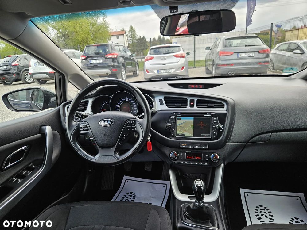Kia Ceed 1.4 CVVT Dream Team Edition - 20