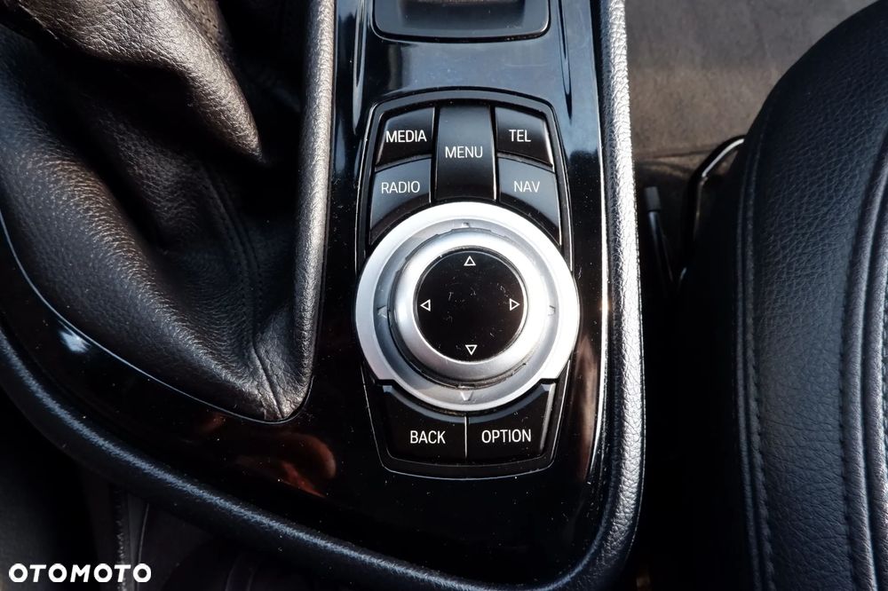 BMW Seria 2 216d Advantage - 23