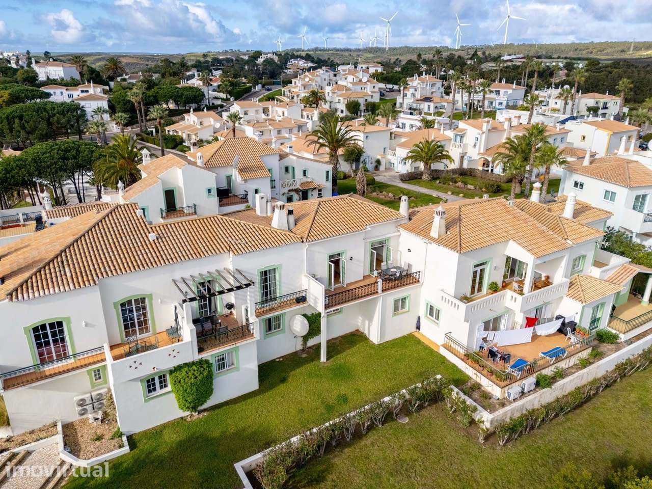 Espaçosa casa geminada de 3 quartos no Golf Santo António Resort, Bude - Grande imagem: 2/26