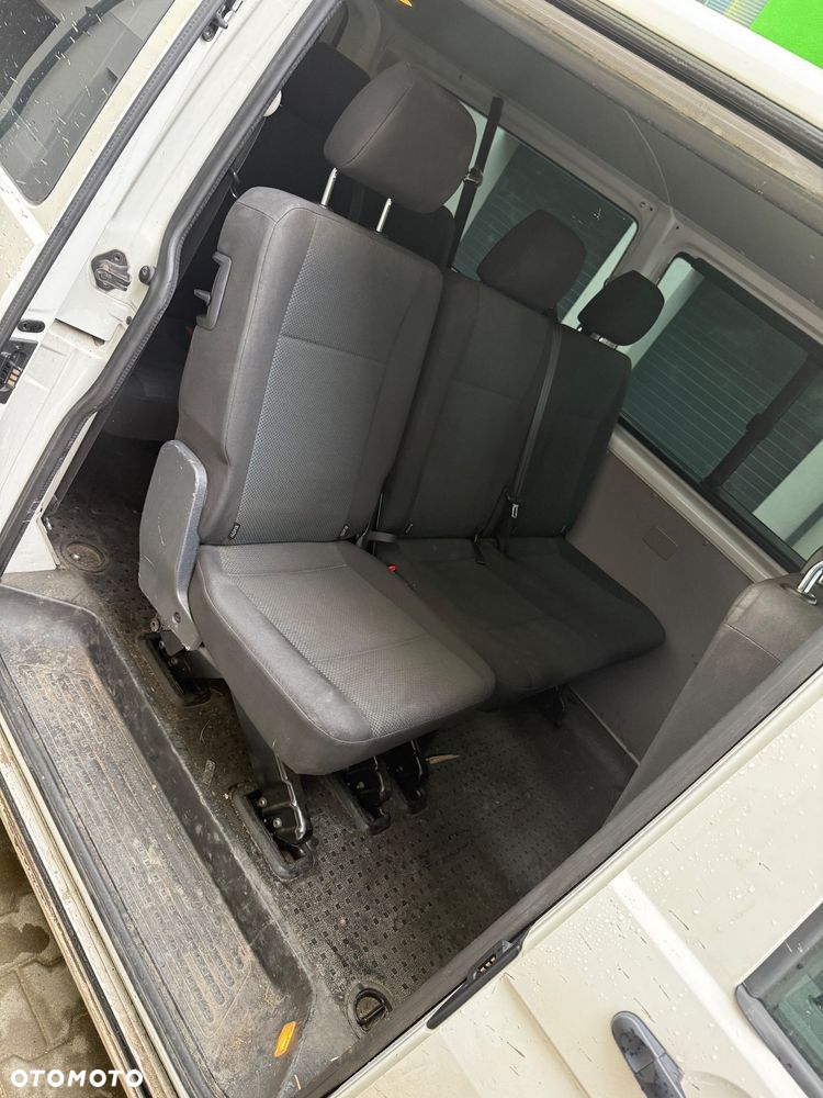 Volkswagen Transporter - 10