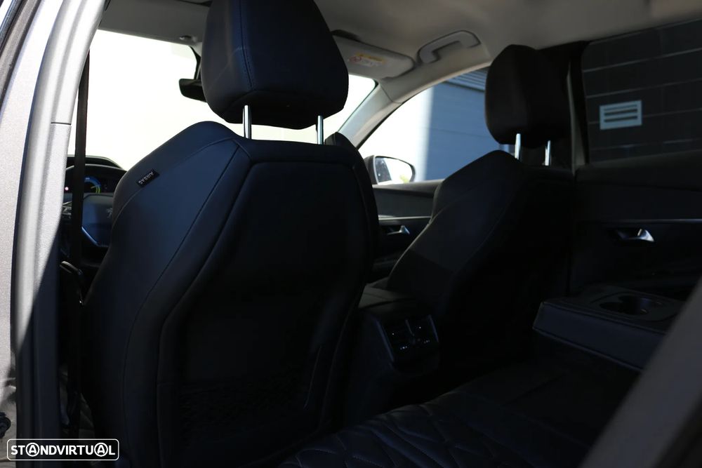 Peugeot 3008 1.6 Hybrid Allure Pack e-EAT8 - 37