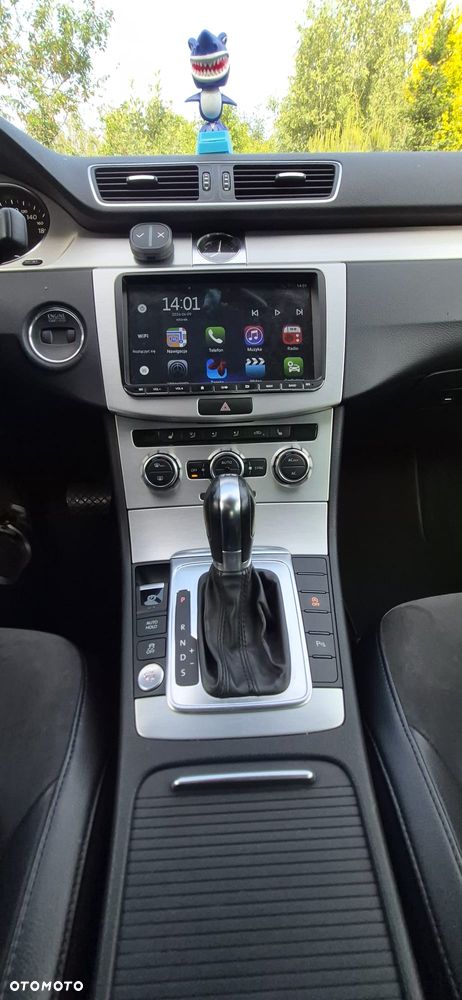 Volkswagen Passat 2.0 TDI Highline DSG - 26