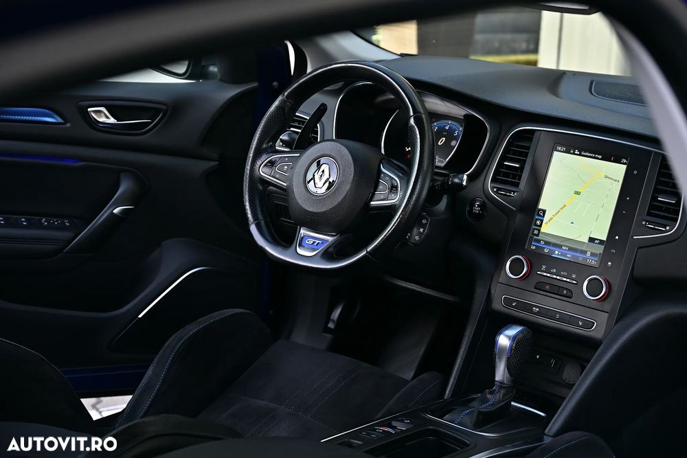 Renault Megane ENERGY TCe 205 EDC GT - 8