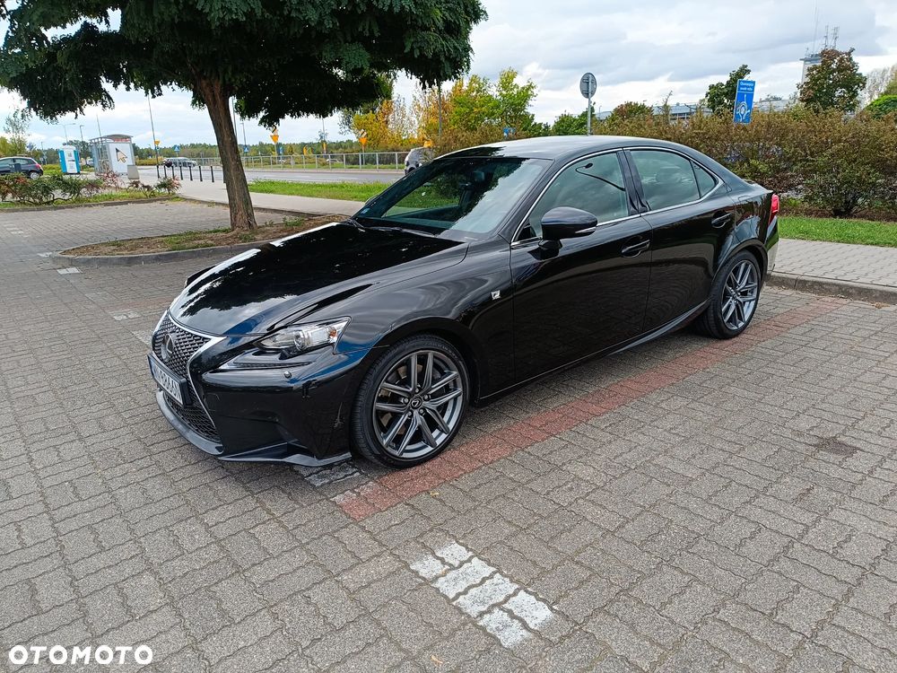Lexus IS 200t F Sport - 24