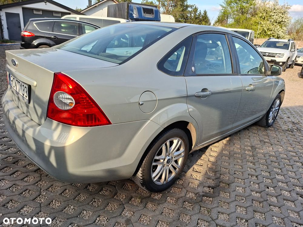 Ford Focus 1.6 Trend - 9