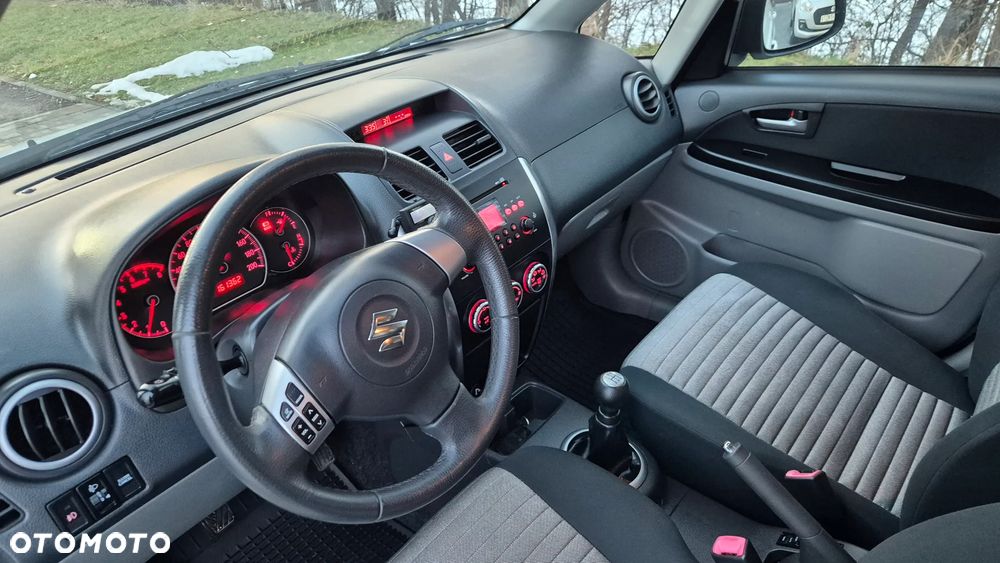 Suzuki SX4 1.6 VVT 4x4 Club - 10