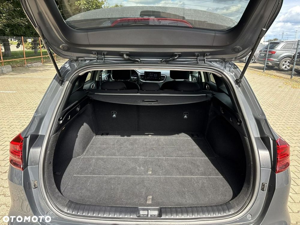 Kia Ceed 1.5 T-GDI Business Line DCT - 21