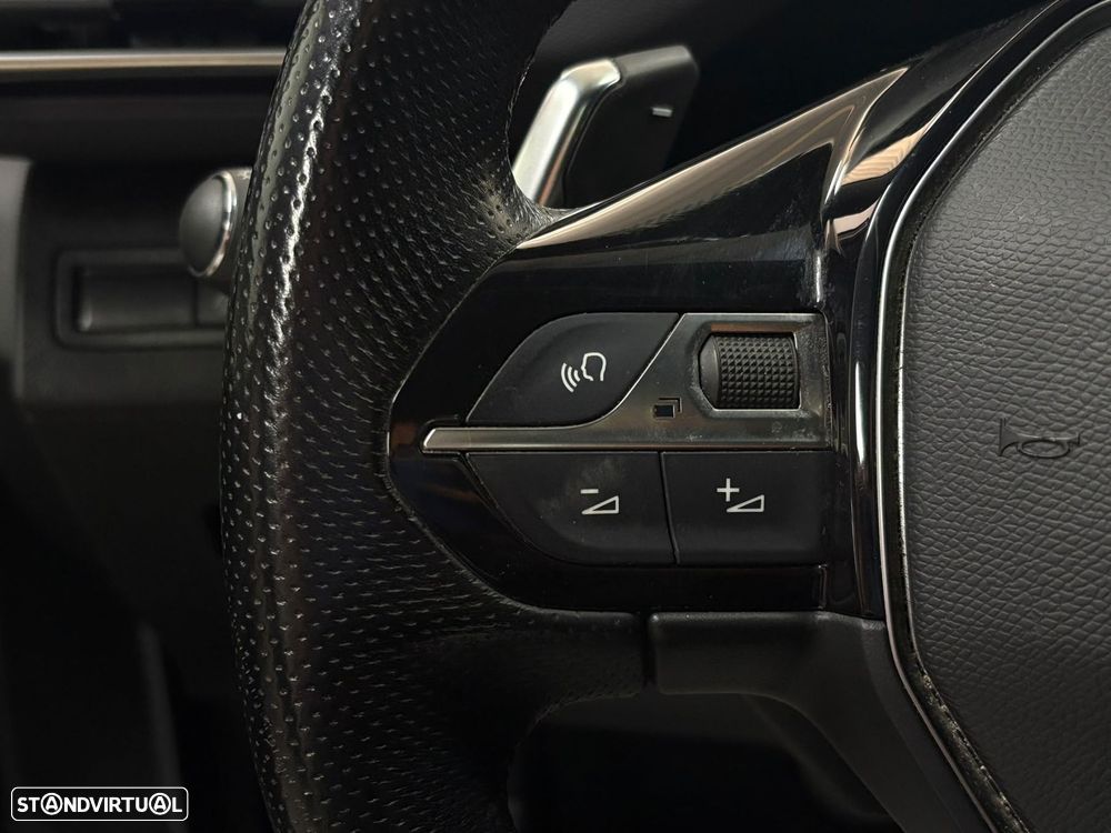 Peugeot 5008 1.5 BlueHDi GT EAT8 - 17