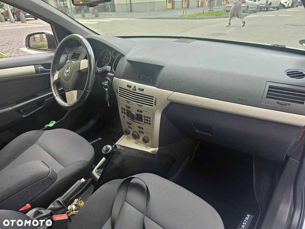Opel Astra 1.6 Selection 110 Jahre - 16