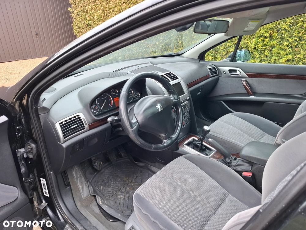 Peugeot 407 - 13