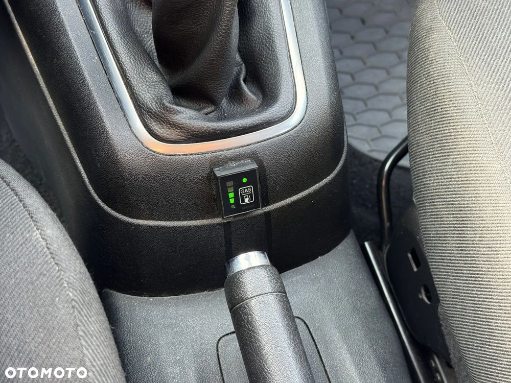 Peugeot 301 1.6 VTi Active EU6 - 23