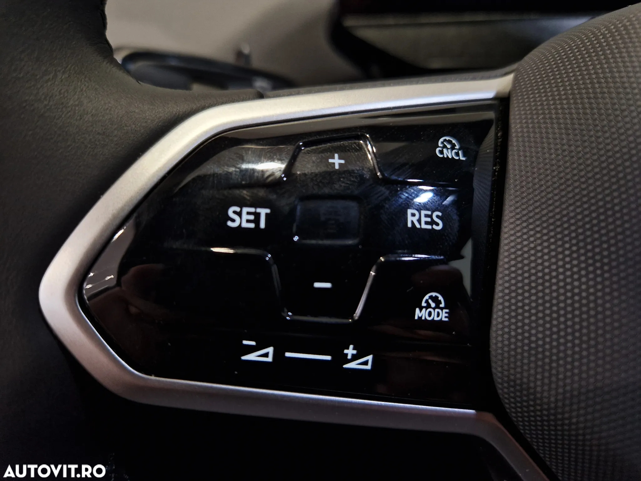 Volkswagen ID.4 77 kWh Pro - 16