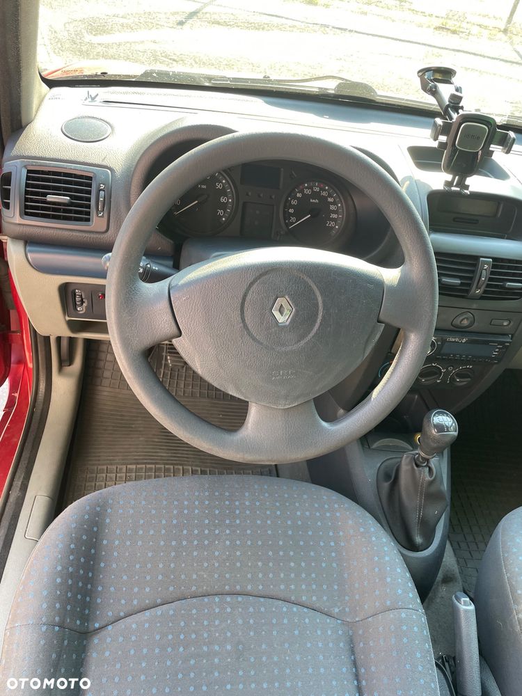 Renault Clio 1.2 16V Alize - 9