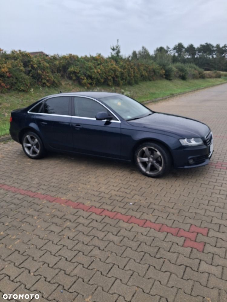 Audi A4 Limousine - 5