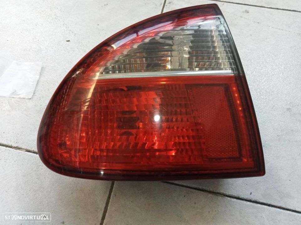 Farolim esquerdo Seat Leon - 1