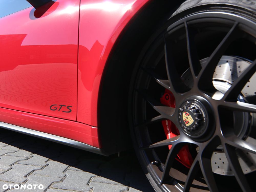 Porsche 911 Carrera GTS PDK - 15