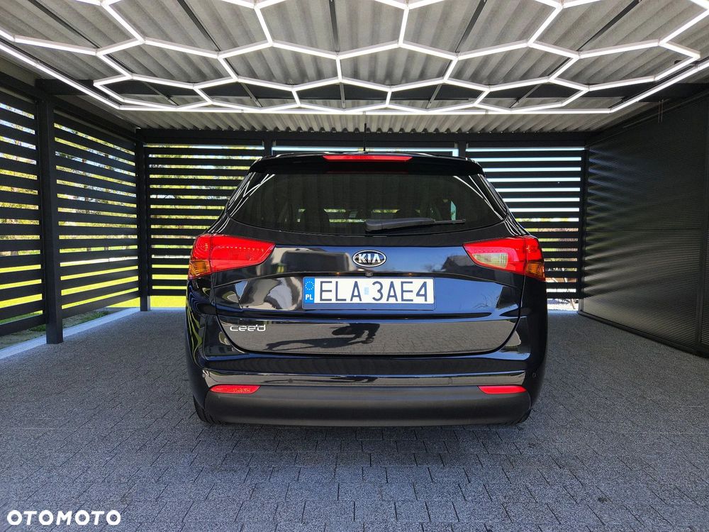Kia Ceed 1.6 GDI Dream Team Edition - 13