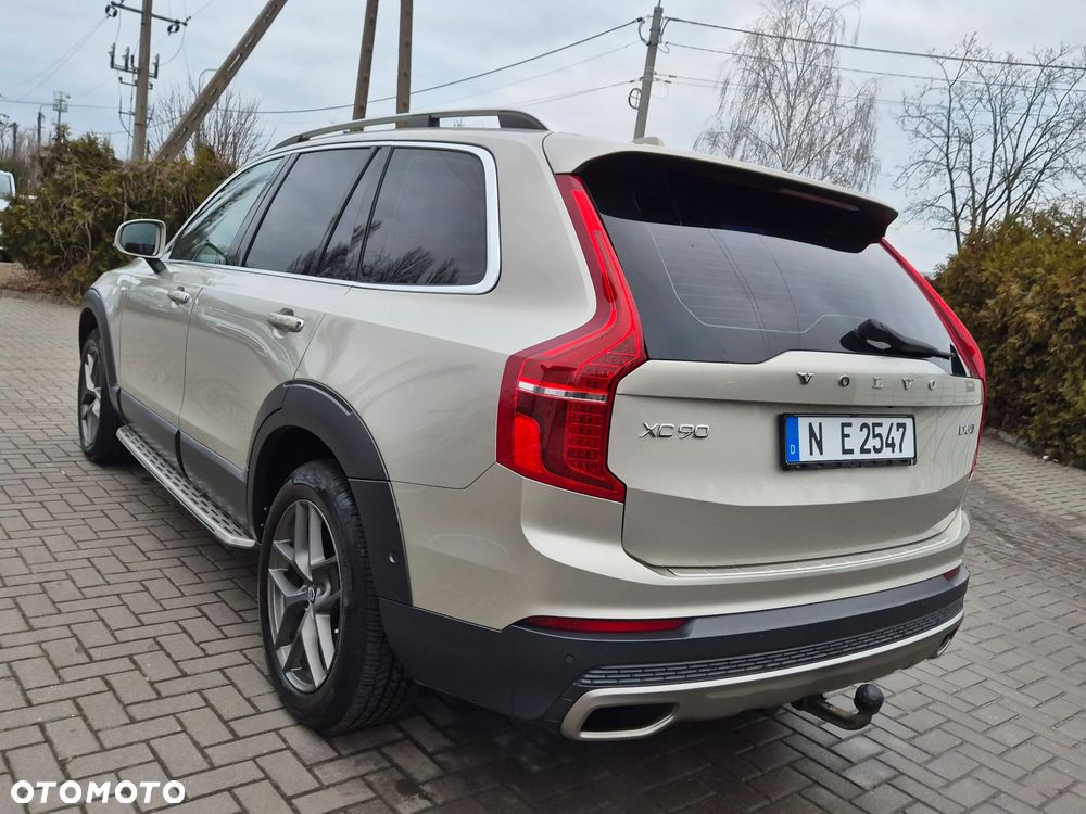 Volvo XC 90 D5 AWD Geartronic Momentum - 9