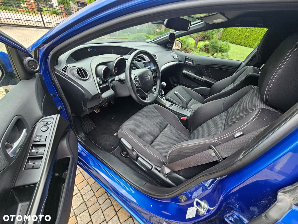 Honda Civic 1.8 i-VTEC Sport Black Edition - 30