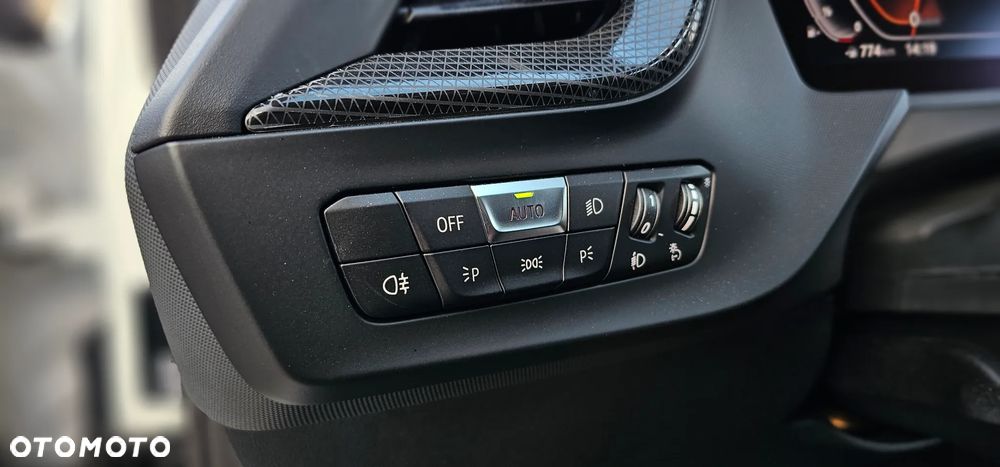 BMW Seria 1 118i - 25