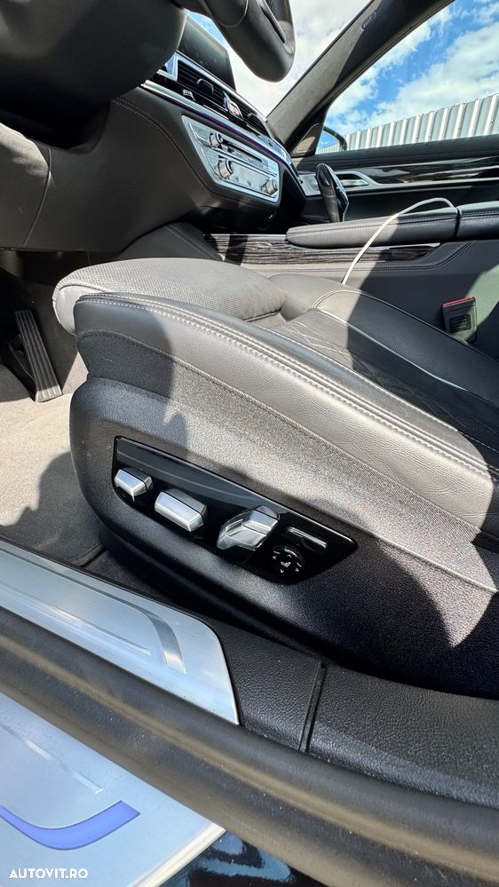 BMW Seria 7 730d MHEV - 18